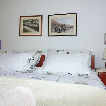 Two-bedroom In The Centre شقة