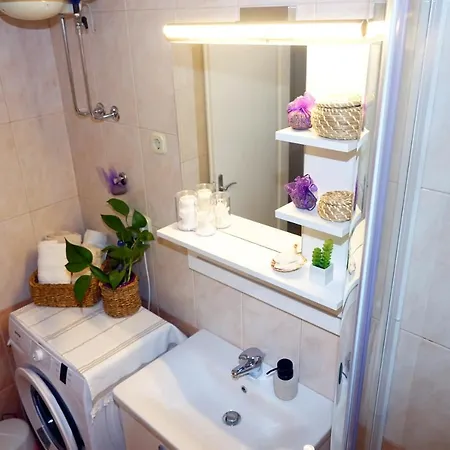 Two-bedroom In The Centre Apartman Makarska