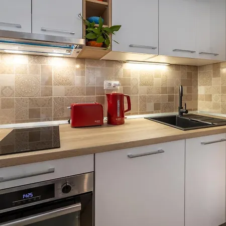 Two-bedroom In The Centre ماكارسكا