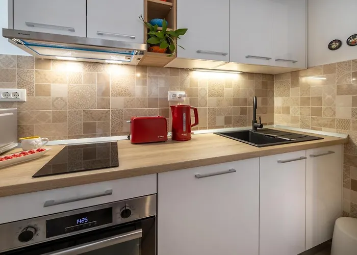Two-bedroom In The Centre ماكارسكا